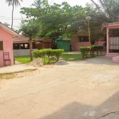 Pink Hostel อักกรา ภายนอก รูปภาพ